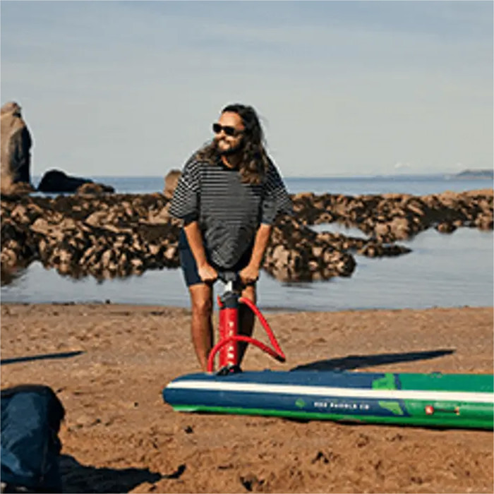 2024 Red Paddle Co 13'2 Voyager Plus Stand Up Paddle Board, Tasche, Paddel, Pumpe & Leine - Hybrid Tough Package